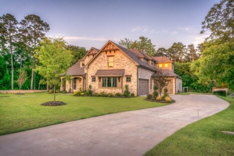 4 Bedrooms, Semi-Detached House